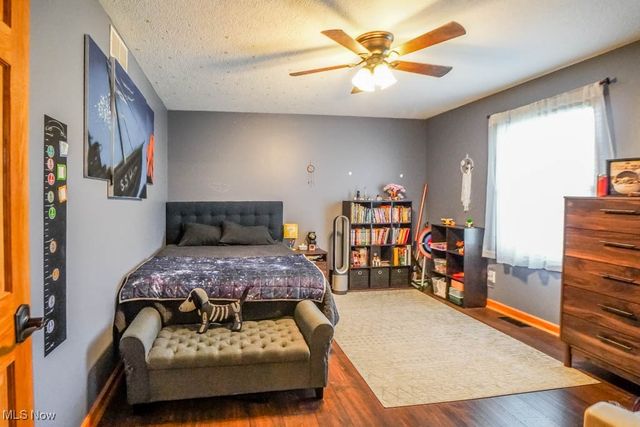 5700 Glena Street, Louisville, OH 44641