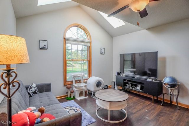 5700 Glena Street, Louisville, OH 44641