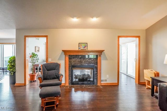 5700 Glena Street, Louisville, OH 44641