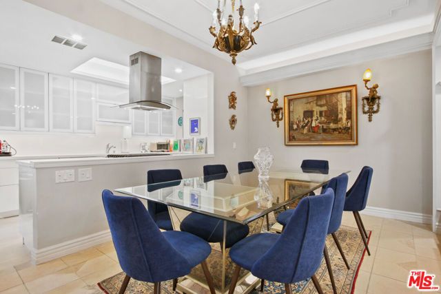 9303 Burton Way A, Beverly Hills, CA 90210