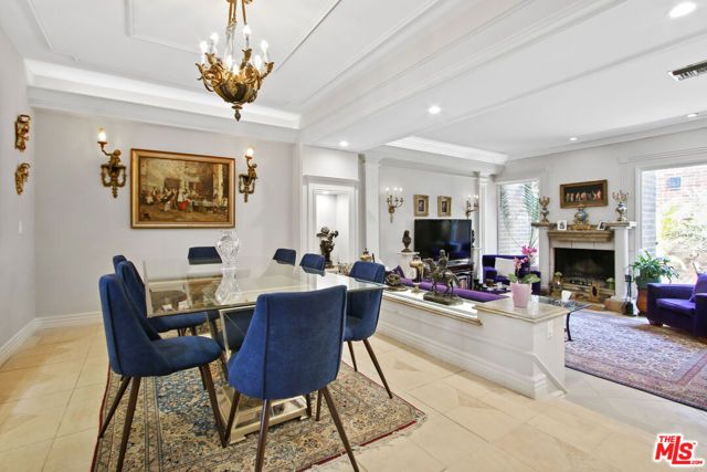 9303 Burton Way A, Beverly Hills, CA 90210