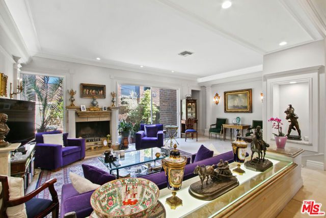 9303 Burton Way A, Beverly Hills, CA 90210