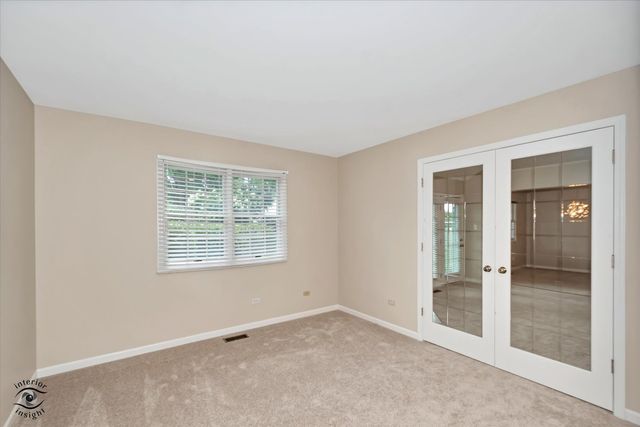 8641 Pearson Drive, Darien, IL 60561