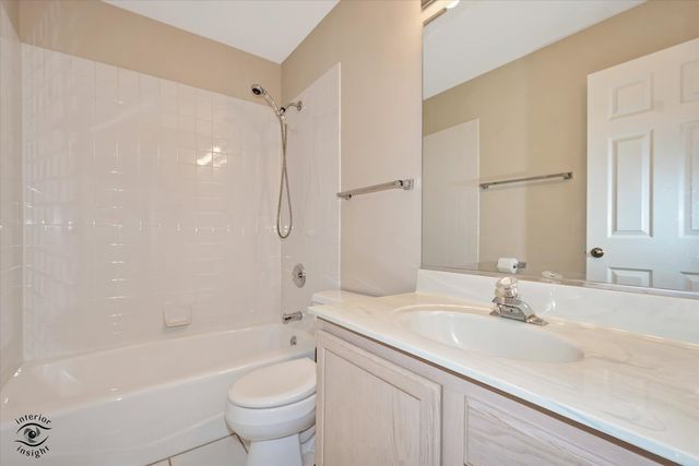 8641 Pearson Drive, Darien, IL 60561