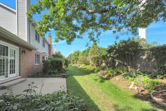 8641 Pearson Drive, Darien, IL 60561