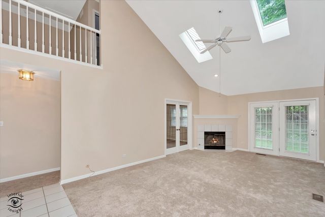 8641 Pearson Drive, Darien, IL 60561