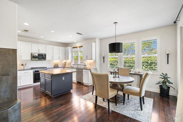 8424 Bennington Ct, Vallejo, CA 94591