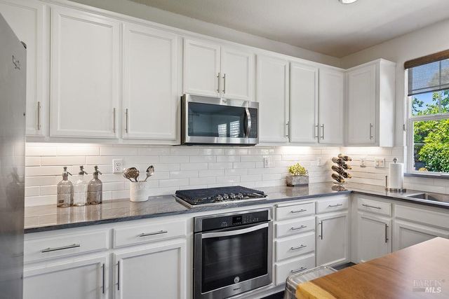 8424 Bennington Ct, Vallejo, CA 94591
