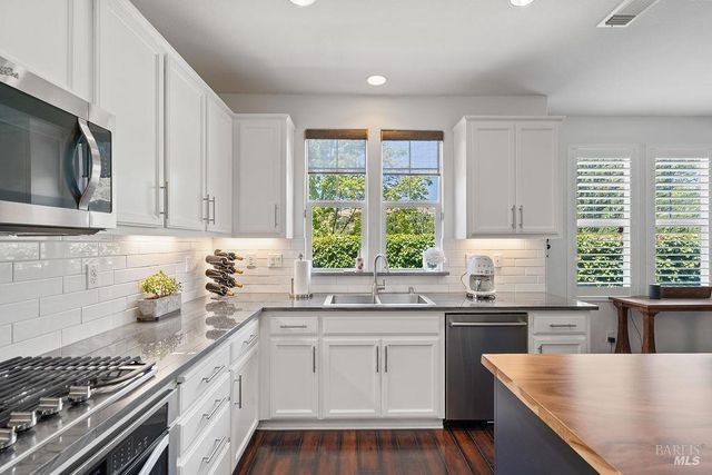 8424 Bennington Ct, Vallejo, CA 94591