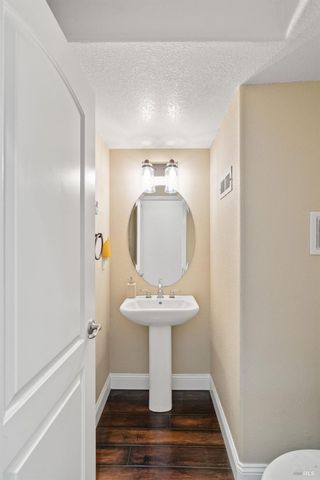 8424 Bennington Ct, Vallejo, CA 94591
