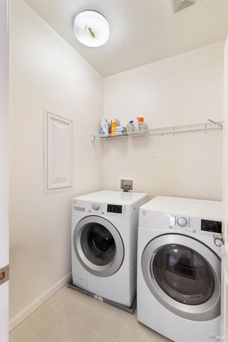 8424 Bennington Ct, Vallejo, CA 94591