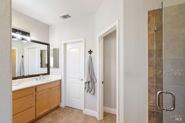 8424 Bennington Ct, Vallejo, CA 94591