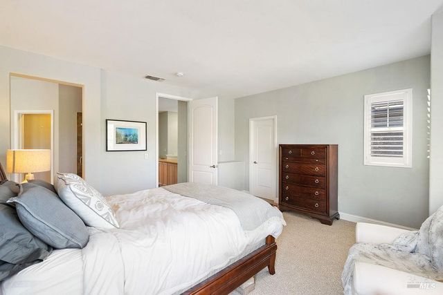 8424 Bennington Ct, Vallejo, CA 94591