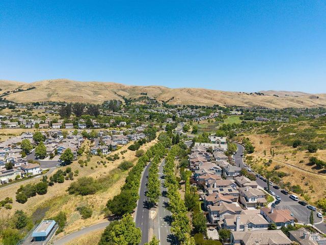 8424 Bennington Ct, Vallejo, CA 94591