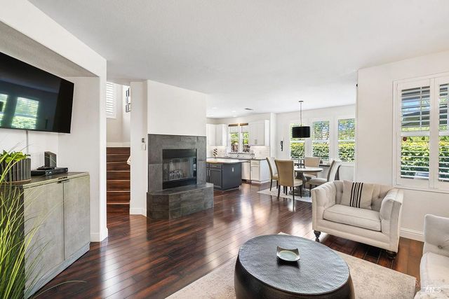 8424 Bennington Ct, Vallejo, CA 94591