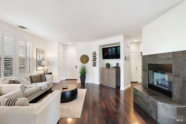 8424 Bennington Ct, Vallejo, CA 94591