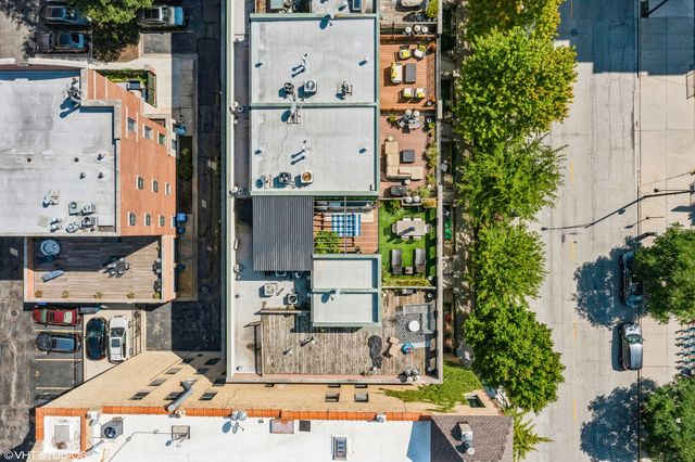 362 W Huron Street B, Chicago, IL 60654