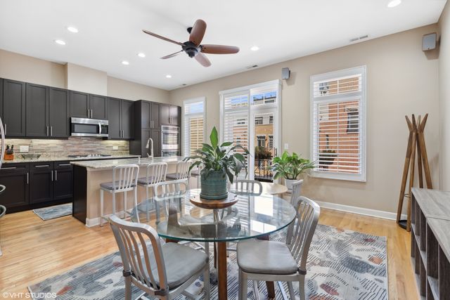 362 W Huron Street B, Chicago, IL 60654