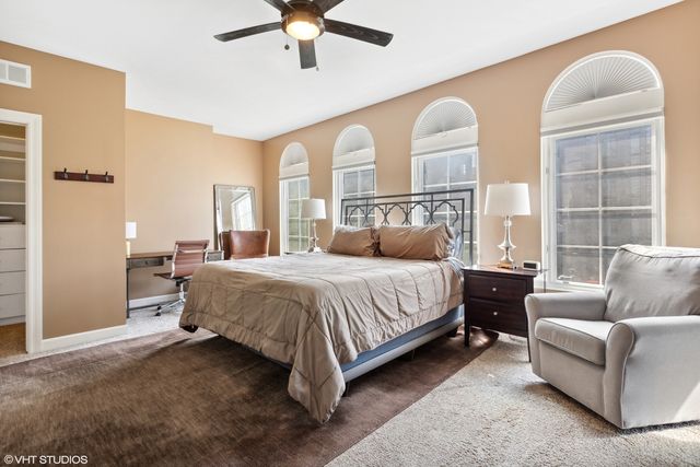 362 W Huron Street B, Chicago, IL 60654