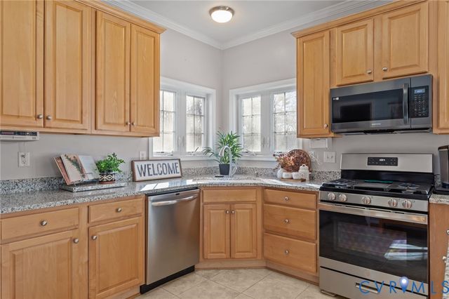 12409 Avon Lake Cir, Midlothian, VA 23114