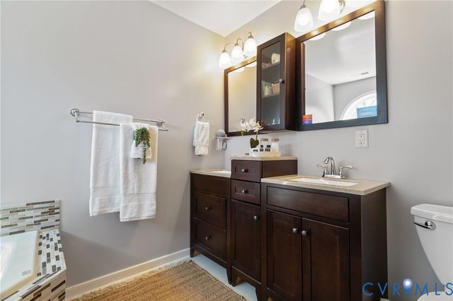 12409 Avon Lake Cir, Midlothian, VA 23114