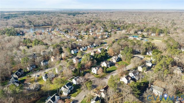 12409 Avon Lake Cir, Midlothian, VA 23114