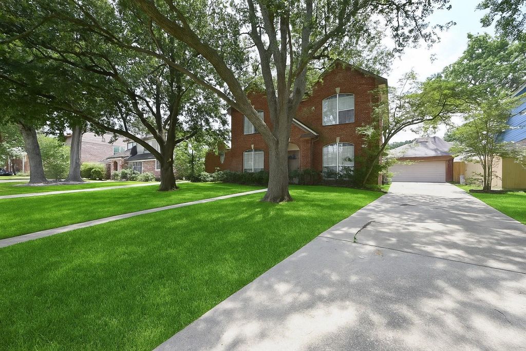6419 Sutter Park Lane, Houston, TX 77066
