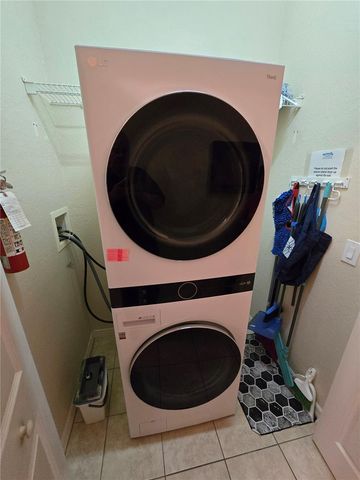 912 NEW PROVIDENCE 912, Davenport, FL 33897