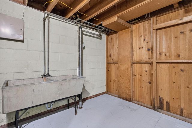 4945 N 57th STREET, Milwaukee, WI 53218