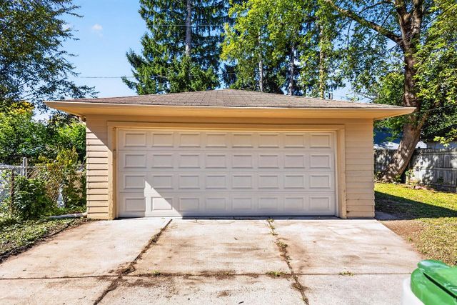 4945 N 57th STREET, Milwaukee, WI 53218