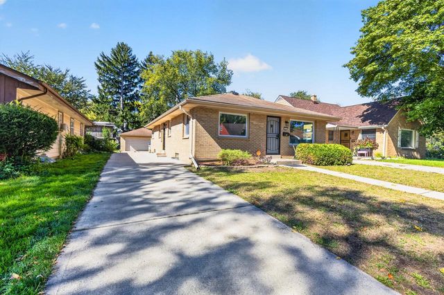 4945 N 57th STREET, Milwaukee, WI 53218