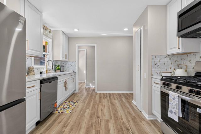 4945 N 57th STREET, Milwaukee, WI 53218