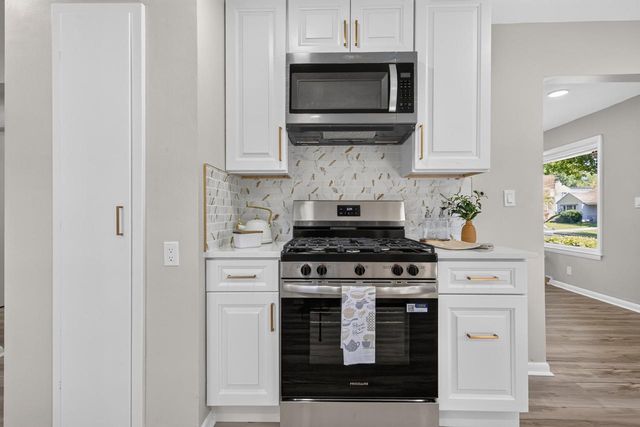 4945 N 57th STREET, Milwaukee, WI 53218