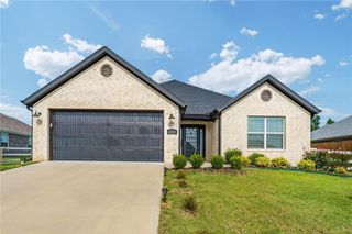 1709 S 11th Place, Rogers, AR 72756