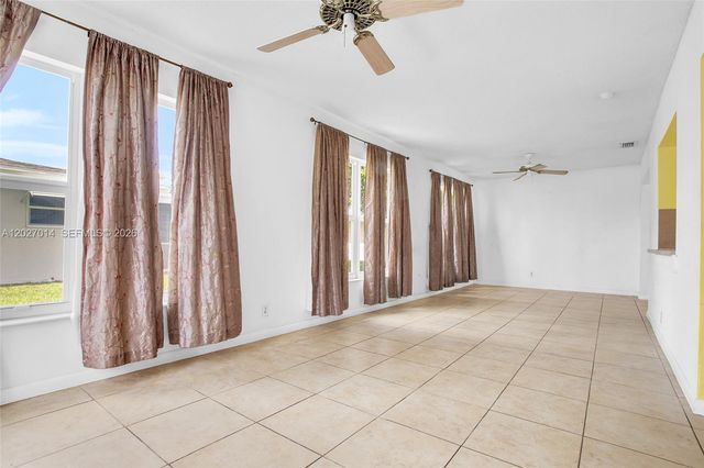 7005 NW 11th Ct, Margate, FL 33063