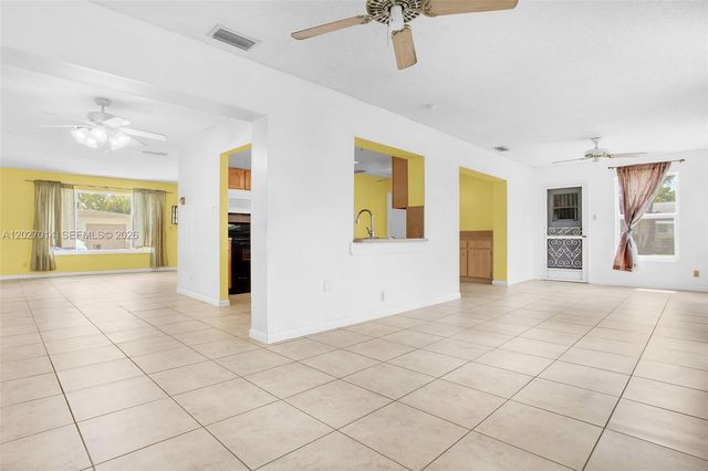 7005 NW 11th Ct, Margate, FL 33063