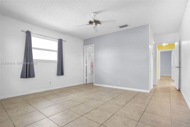 7005 NW 11th Ct, Margate, FL 33063