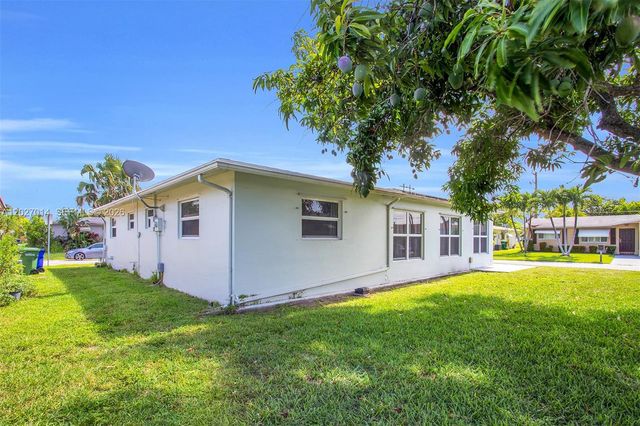 7005 NW 11th Ct, Margate, FL 33063