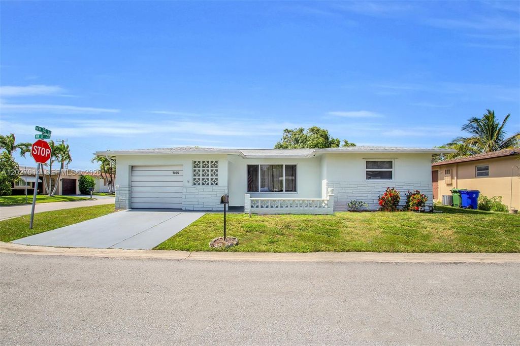 7005 NW 11th Ct, Margate, FL 33063
