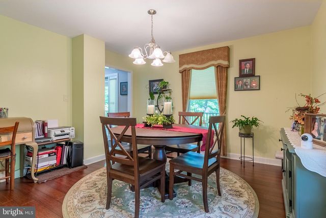 7647 HEDGESVILLE RD, Hedgesville, WV 25427