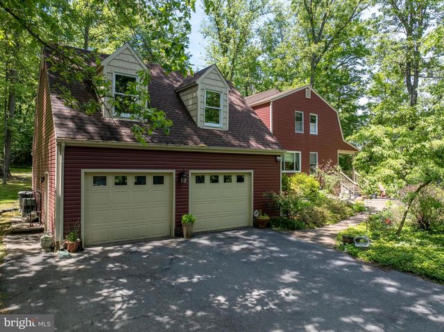 7647 HEDGESVILLE RD, Hedgesville, WV 25427