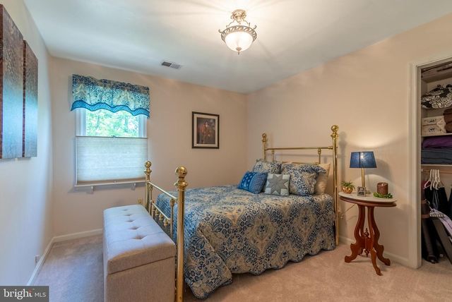 7647 HEDGESVILLE RD, Hedgesville, WV 25427