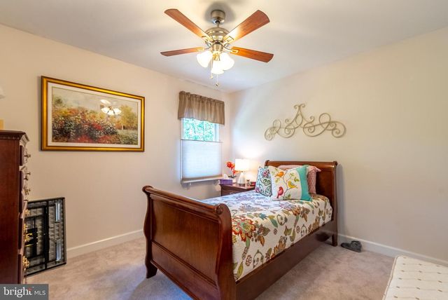 7647 HEDGESVILLE RD, Hedgesville, WV 25427