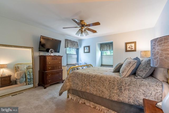 7647 HEDGESVILLE RD, Hedgesville, WV 25427