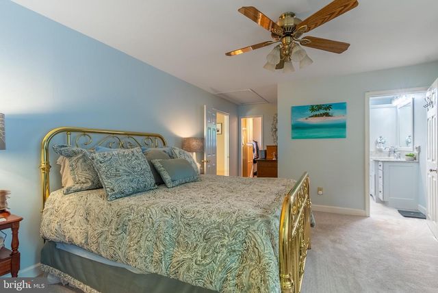 7647 HEDGESVILLE RD, Hedgesville, WV 25427