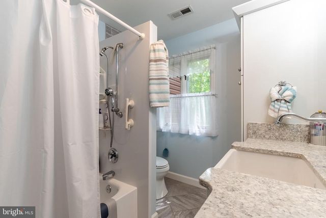 7647 HEDGESVILLE RD, Hedgesville, WV 25427