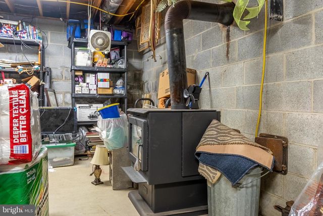 7647 HEDGESVILLE RD, Hedgesville, WV 25427