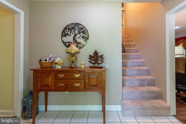7647 HEDGESVILLE RD, Hedgesville, WV 25427