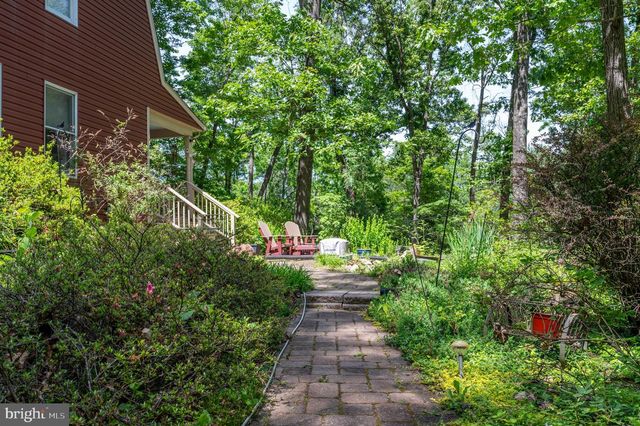 7647 HEDGESVILLE RD, Hedgesville, WV 25427