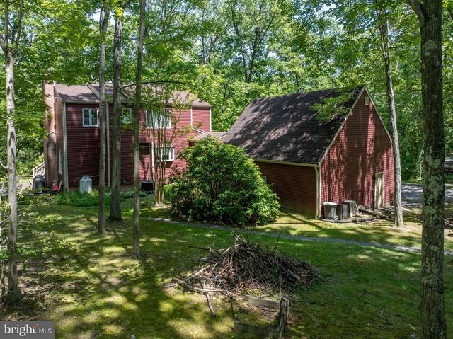 7647 HEDGESVILLE RD, Hedgesville, WV 25427